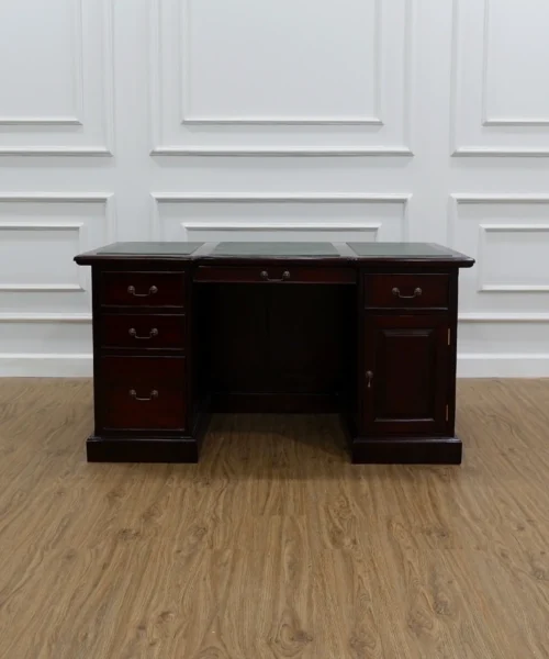 Desk in Classic Style