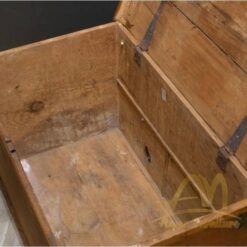 Late 19th/Early 20th C. Blanket Chest C.1880-1920 Mahogany wood - antique Handmade manufacture from Jepara Indonesia Furniture Craftmanship