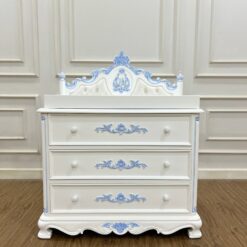 Oud Dresser