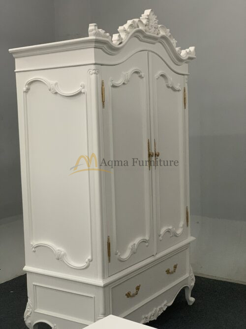 Felicity Wardrobe
